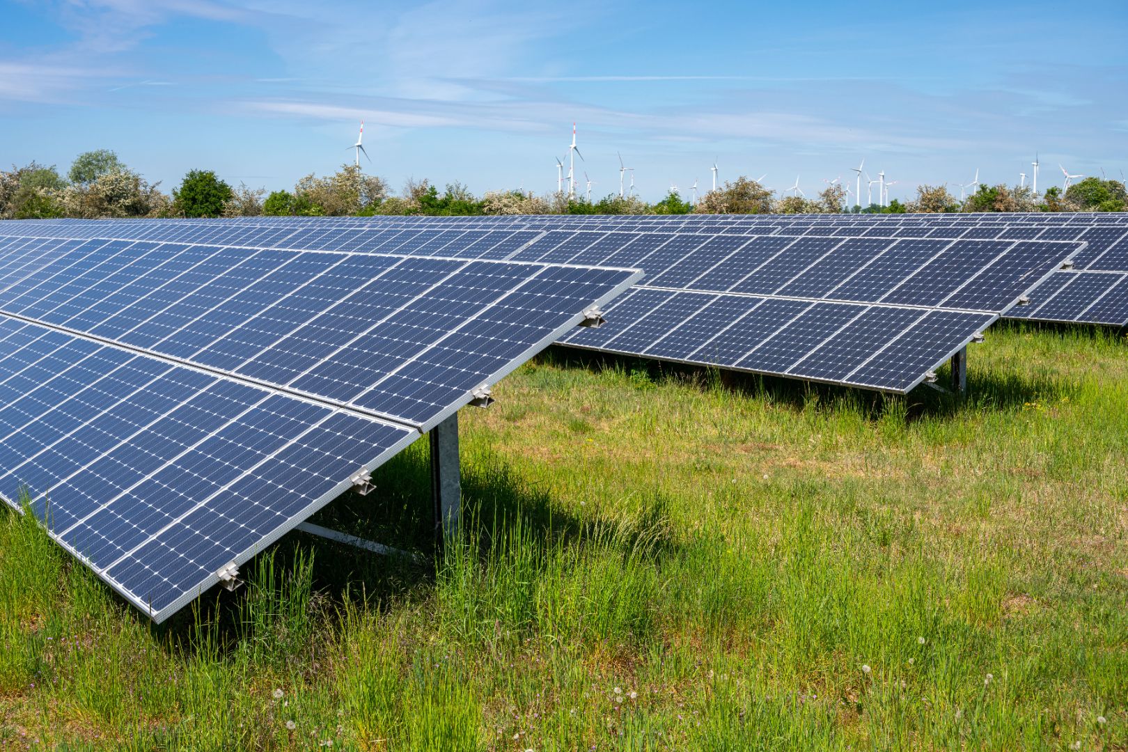 Centrale photovoltaïque au sol en région