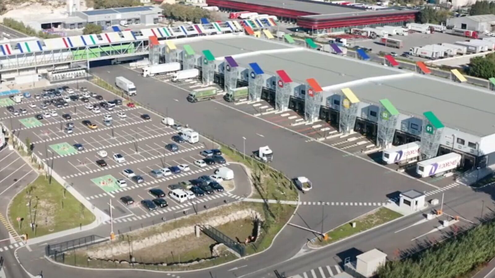 Vue aérienne du pôle logistique du MIN de Châteaurenard